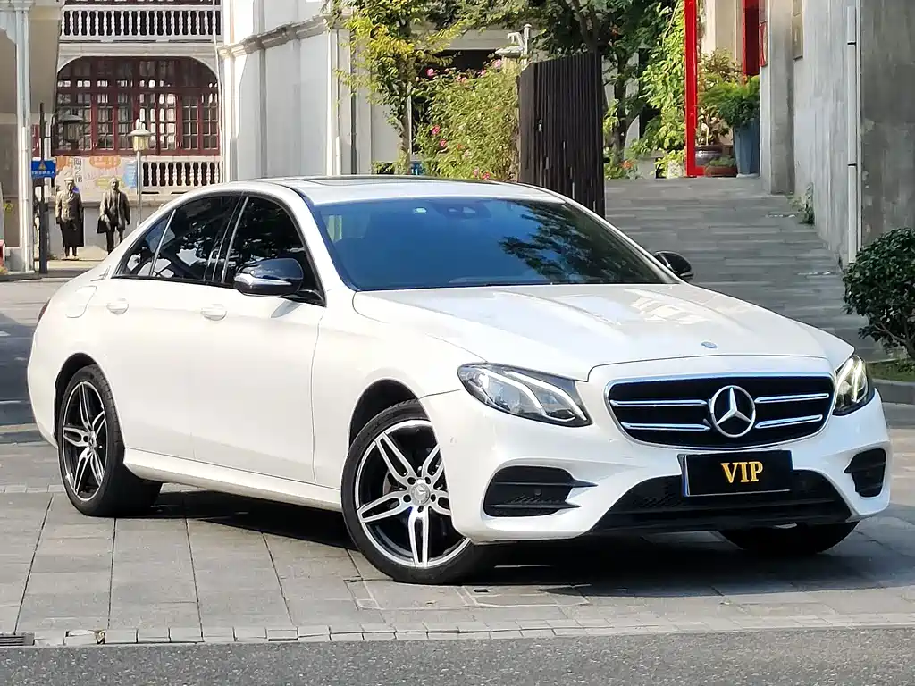 Mercedes-Benz E-Class — миниатюра 2