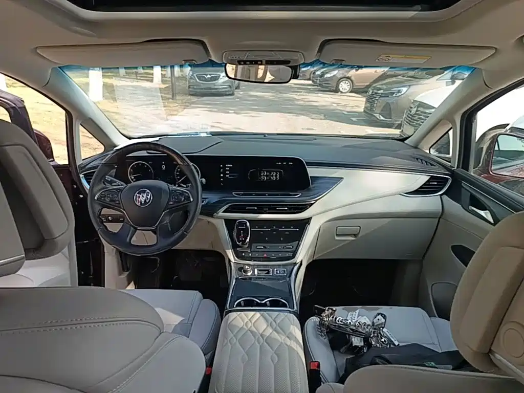 Buick GL8 — миниатюра 10