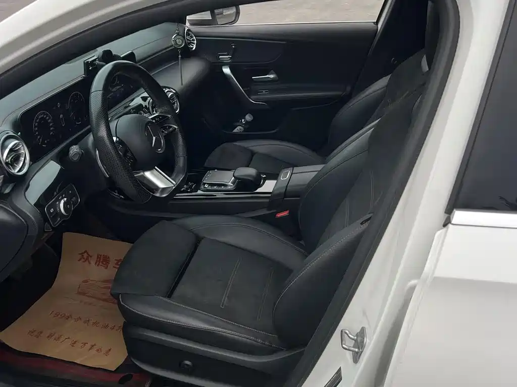 Mercedes-Benz A-Class — миниатюра 8