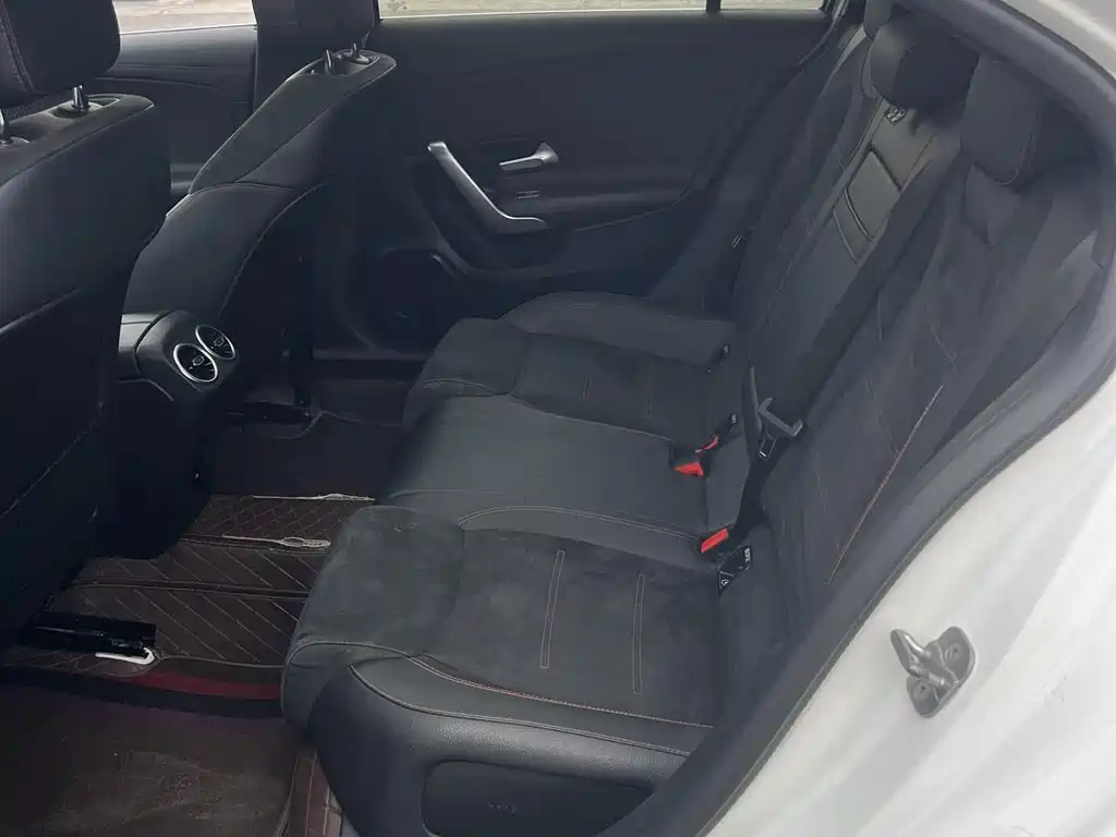 Mercedes-Benz A-Class — миниатюра 13