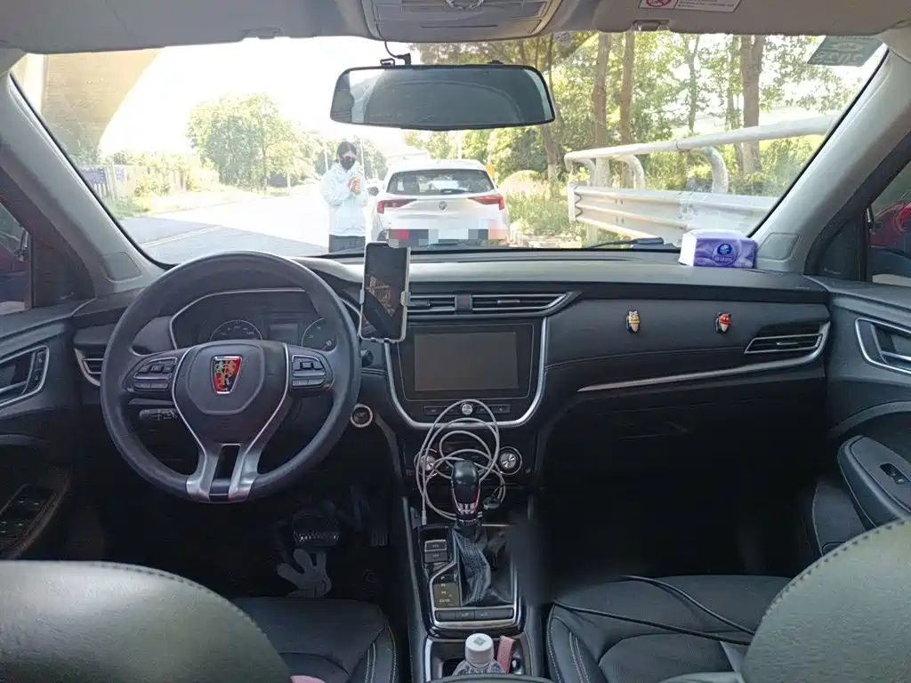 Roewe RX3 — миниатюра 13