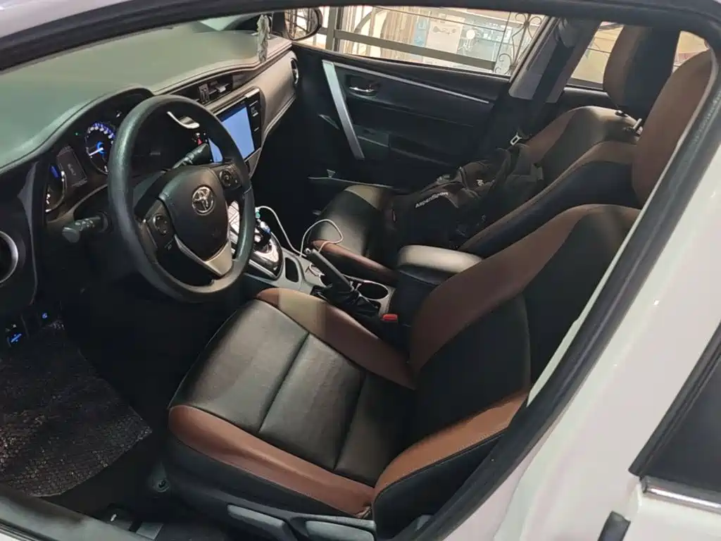 Toyota Corolla Hybrid — миниатюра 15