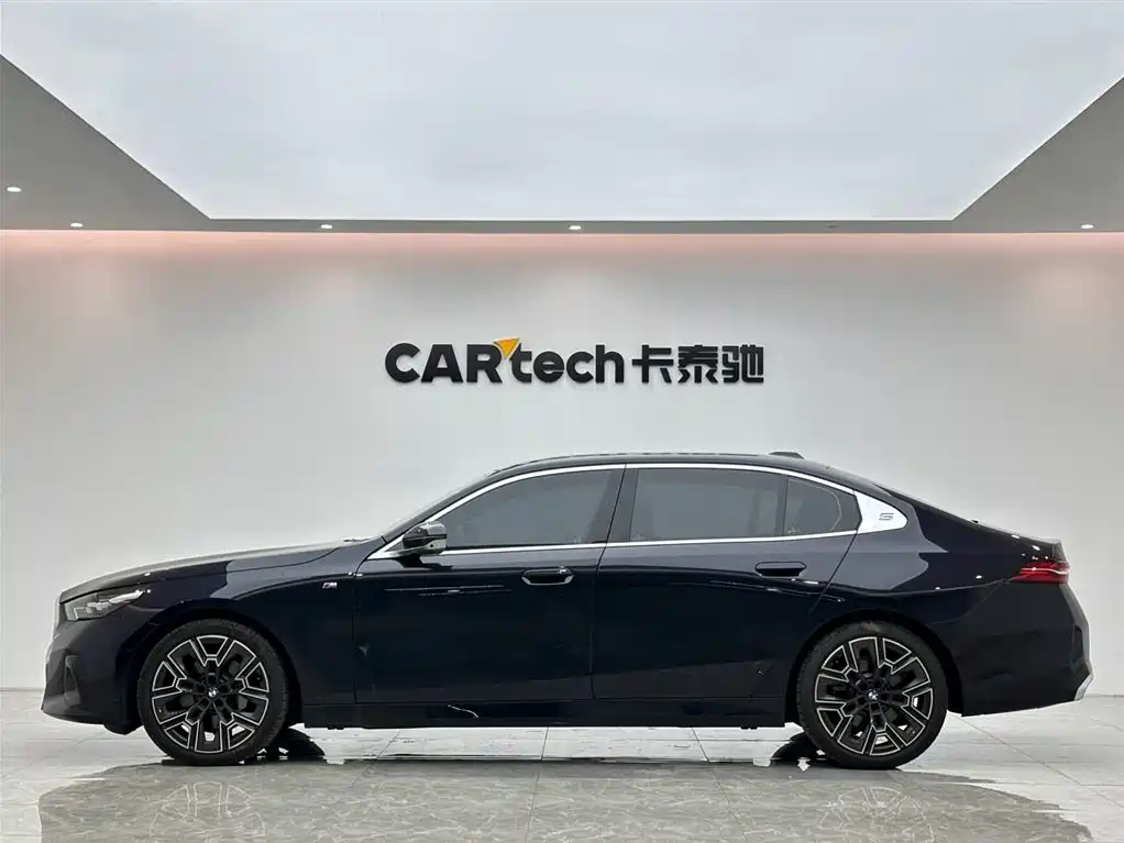 BMW 5 Series 5 2025 530Li Premium M Sport
