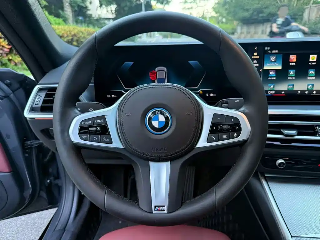 BMW i4 — миниатюра 11
