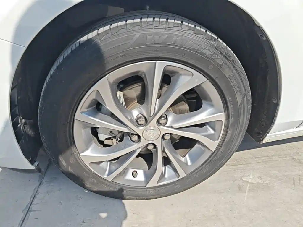 Buick Verano — миниатюра 23