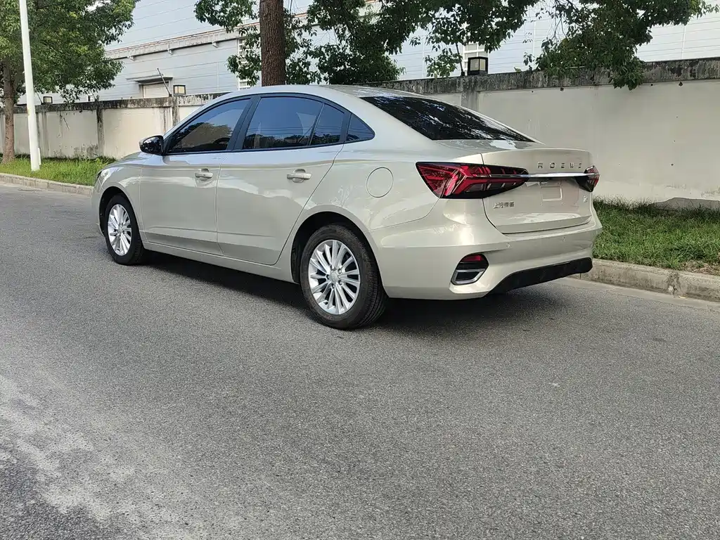 Roewe i5 — миниатюра 7