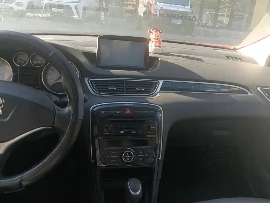 Peugeot 308 — миниатюра 13