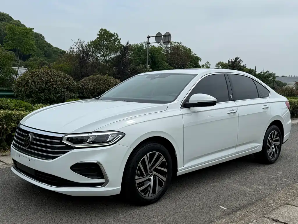 Купить Volkswagen Lavida