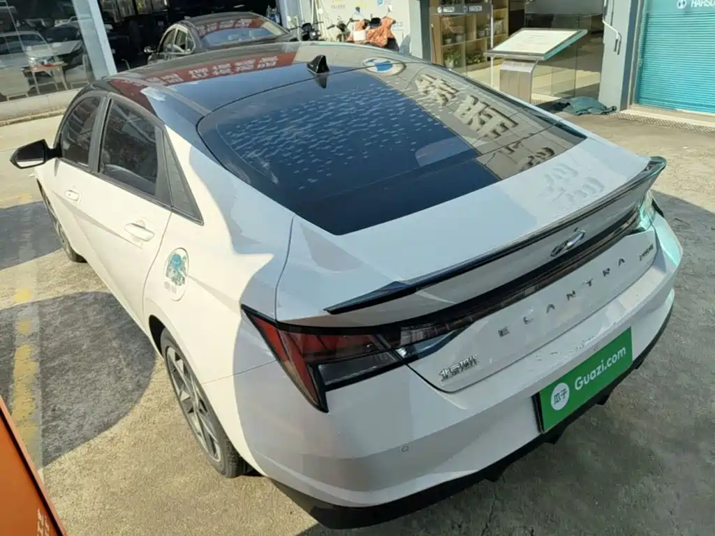 Hyundai Elantra — миниатюра 5