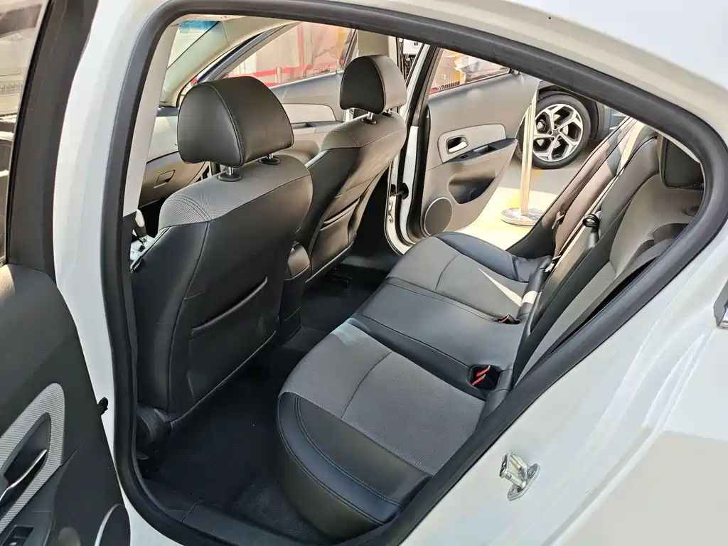 Chevrolet Cruze — миниатюра 9