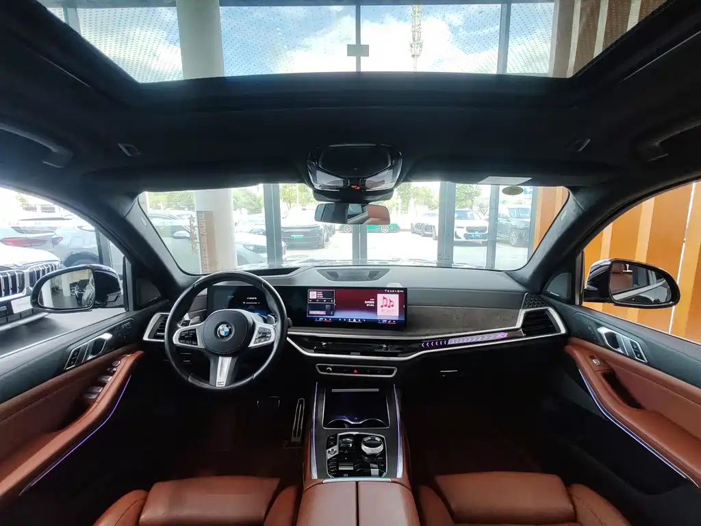 BMW X7 — миниатюра 10
