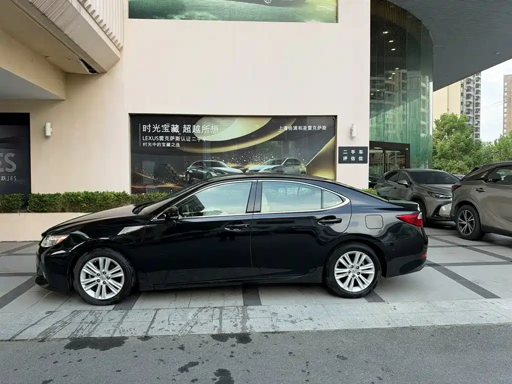 Lexus ES — миниатюра 2