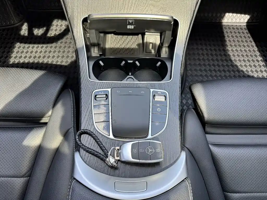 Mercedes-Benz C-Class — миниатюра 15