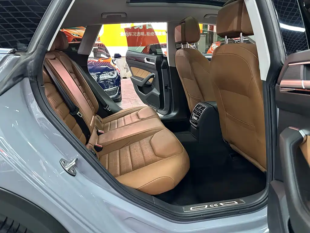 Volkswagen CC — миниатюра 10