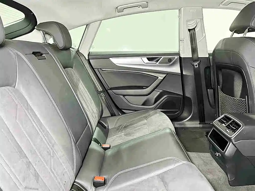 Audi A7 2024 Черный из Китая