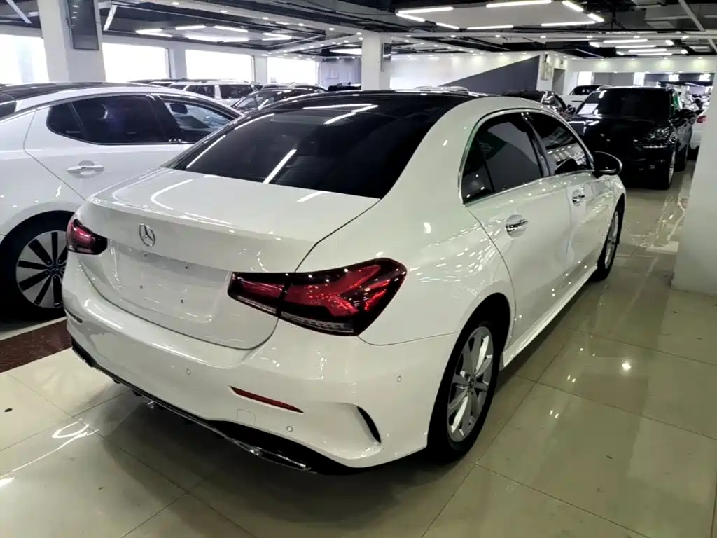 Mercedes-Benz A-Class — миниатюра 7