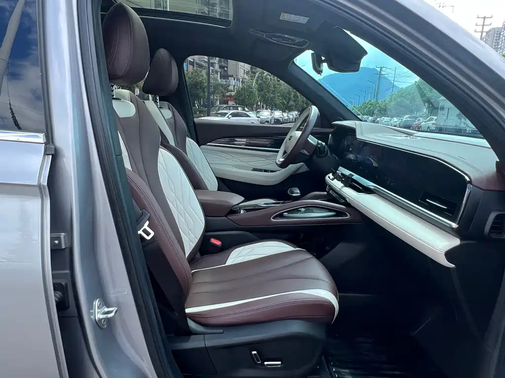 Geely Xingyue L — миниатюра 22