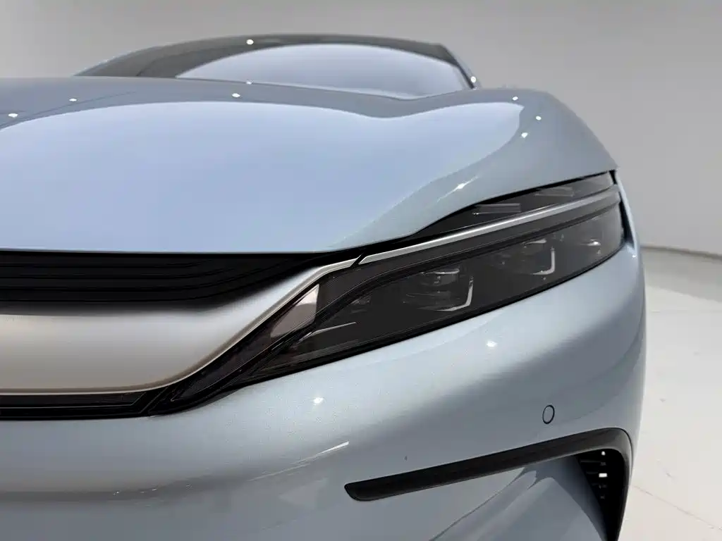 BYD Han — миниатюра 9