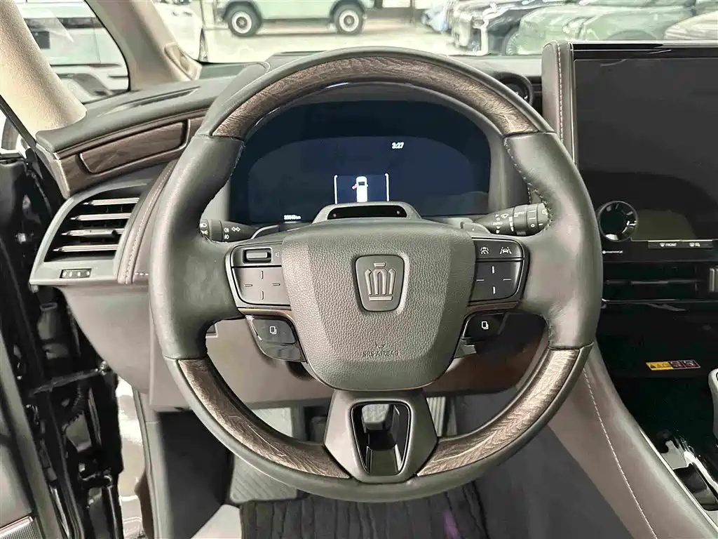 Toyota Vellfire — миниатюра 7