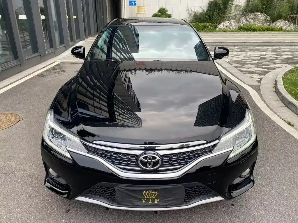 Toyota Reiz 2013 2.5V