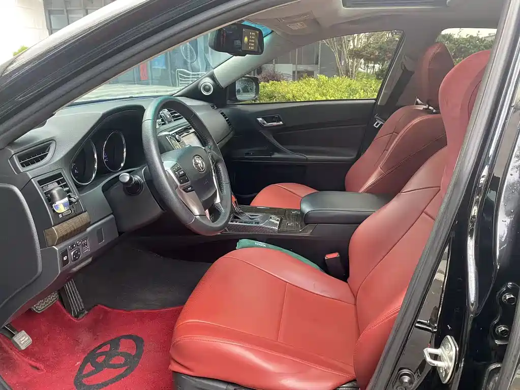Toyota Reiz 2013 2.5V