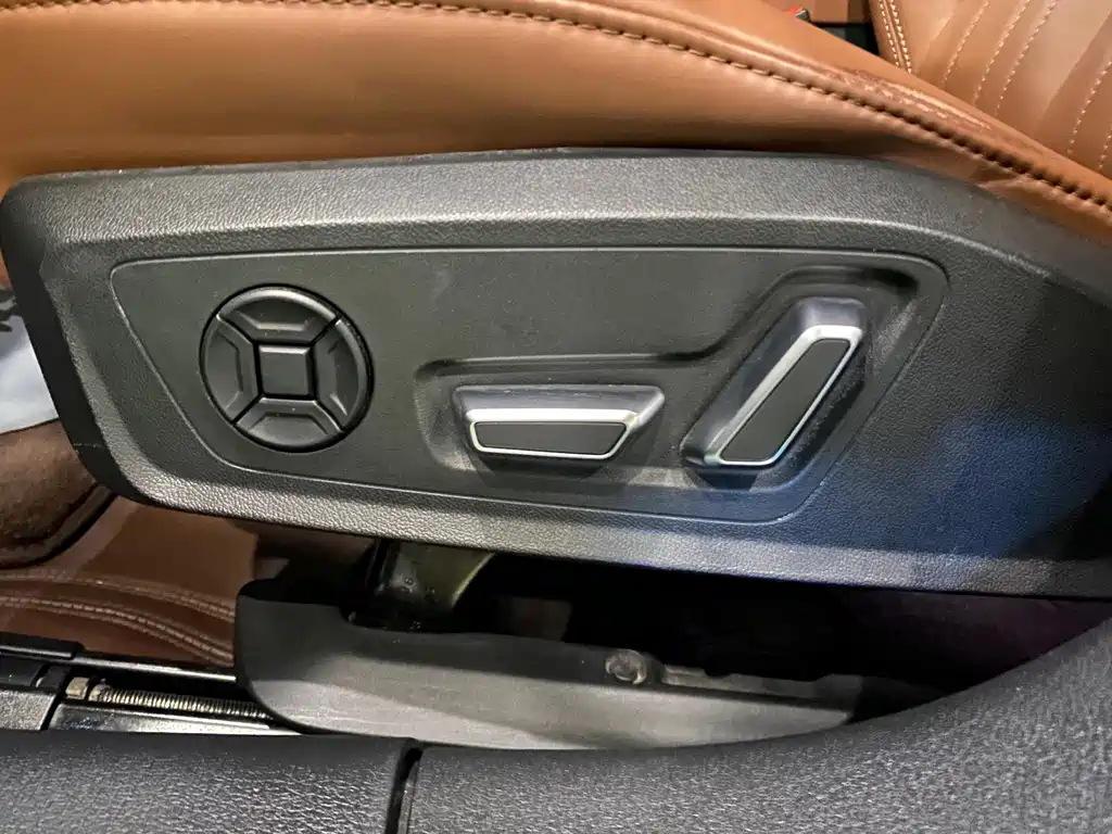 Audi A6L — миниатюра 9