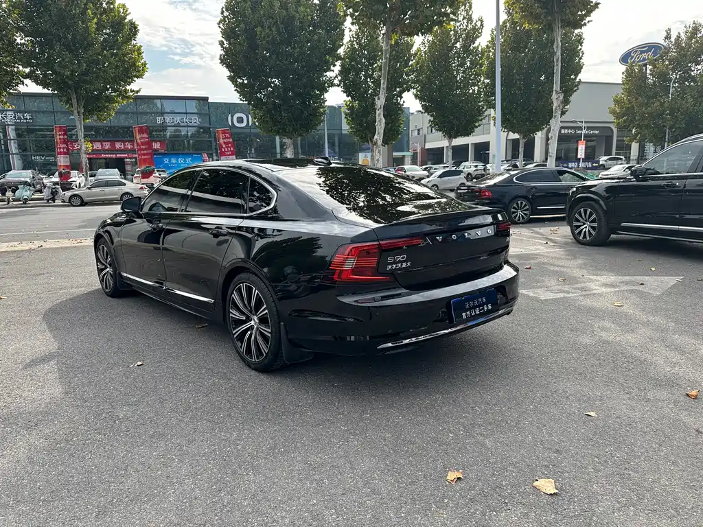 Volvo S90 — миниатюра 9