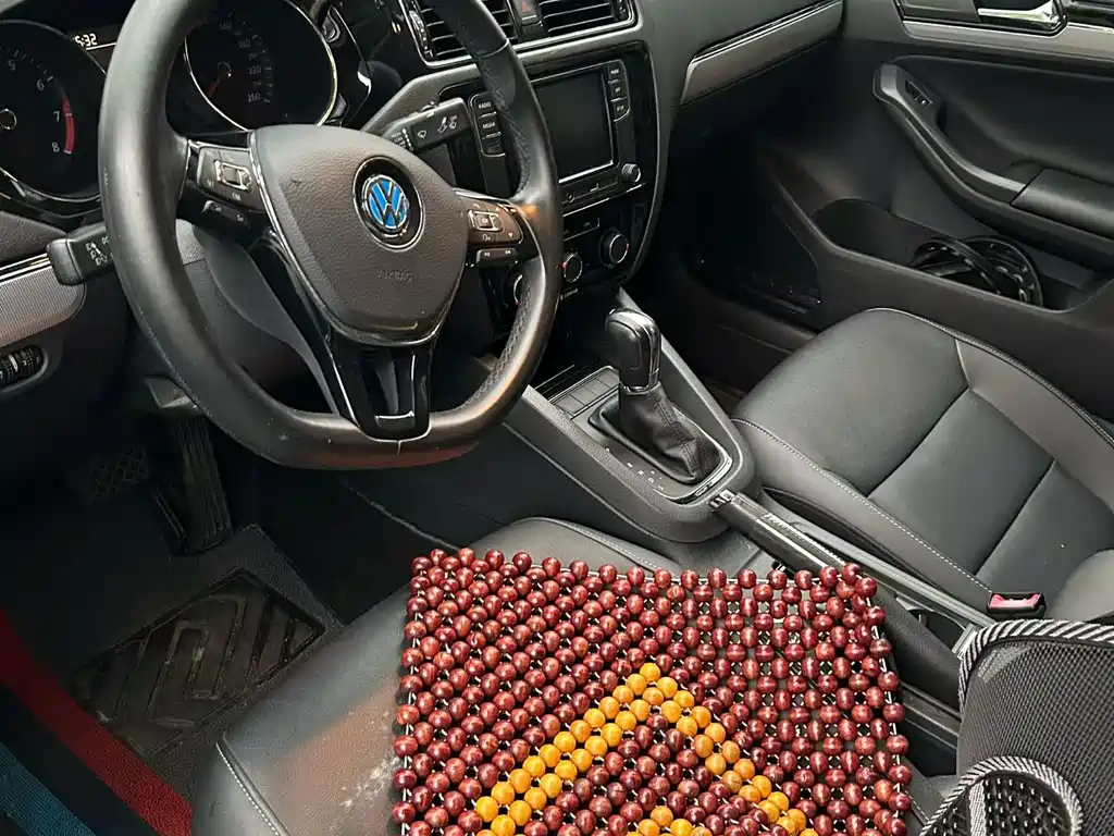 Volkswagen Sagitar — миниатюра 3