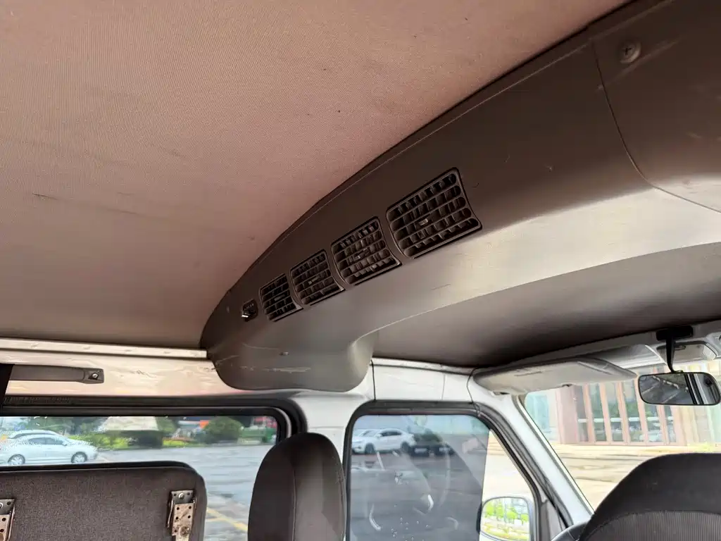 Wuling Rongguang EV — миниатюра 17