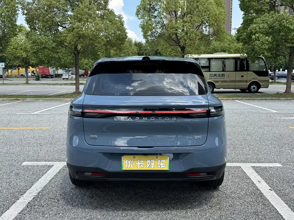 Leapmotor Leapmotor B10 — миниатюра 6