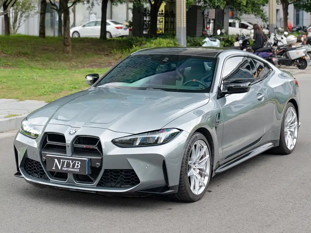 BMW M4