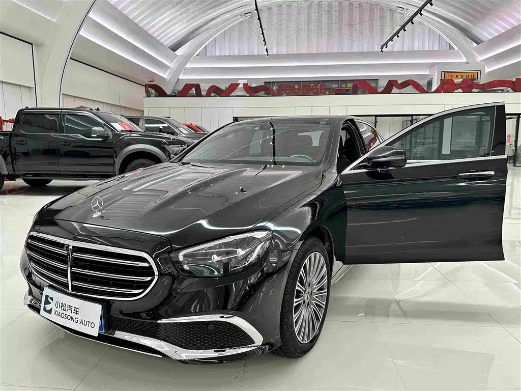 Mercedes-Benz E-Class — миниатюра 5