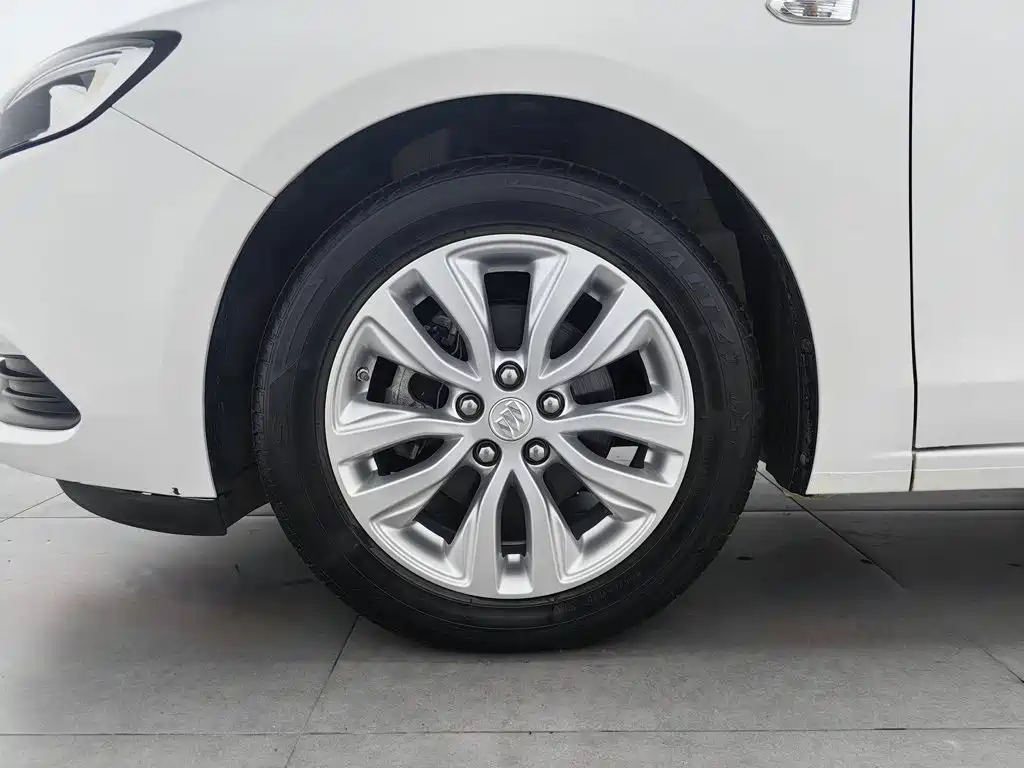 Buick Excelle — миниатюра 17
