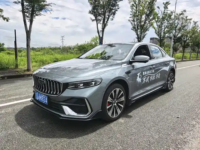 2025 Geely Xingrui