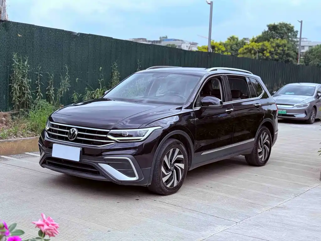 Volkswagen Tiguan L