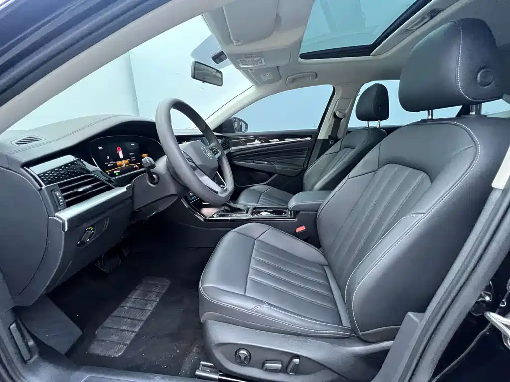Volkswagen Passat 2023 280TSI