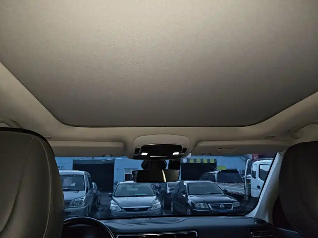 Jeep Grand Commander — миниатюра 18