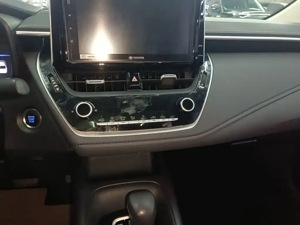 Toyota Corolla — миниатюра 13