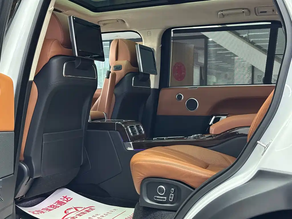 Land Rover Range Rover — миниатюра 8