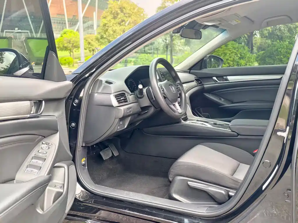 Honda Accord — миниатюра 5