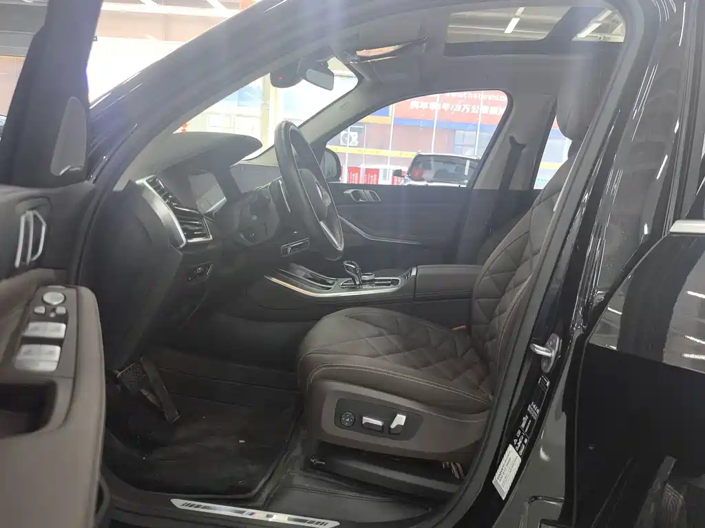 BMW X5 — миниатюра 7