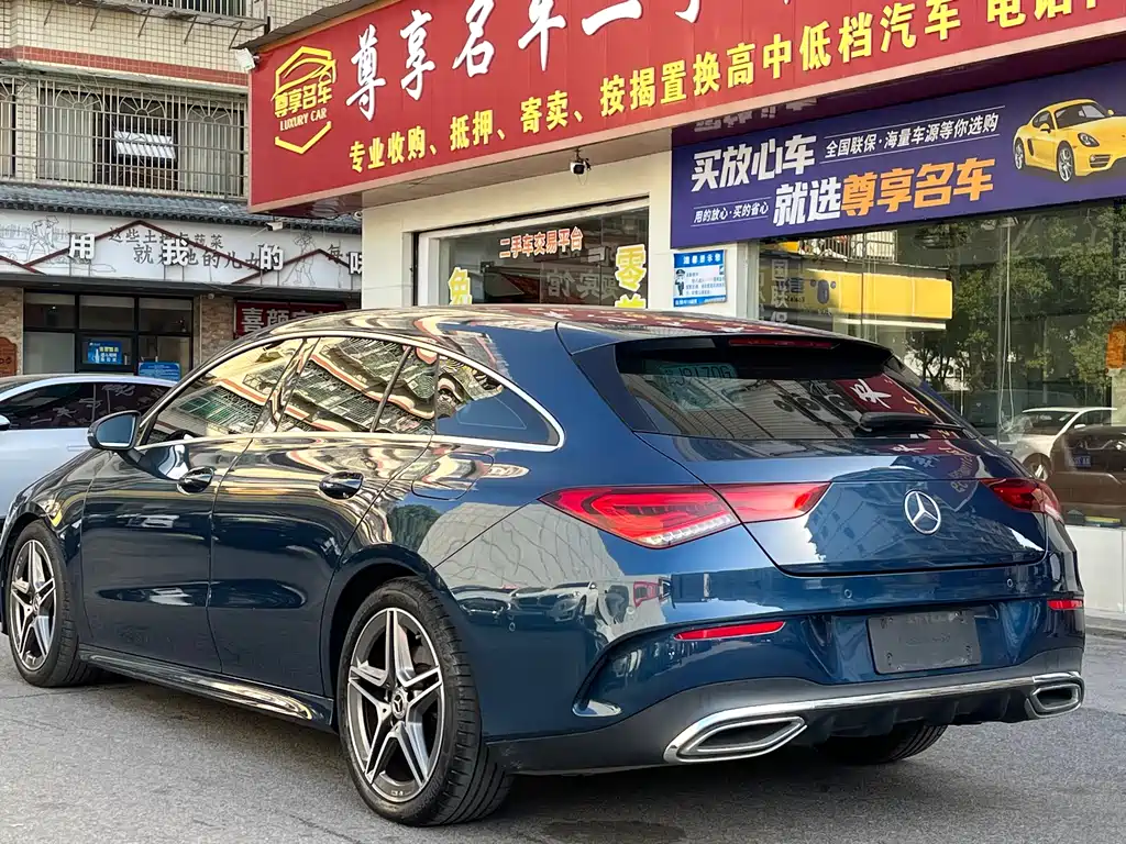 MERCEDES-BENZ CLA