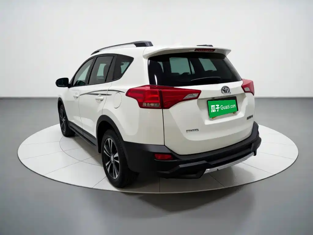 Toyota RAV4 — миниатюра 24