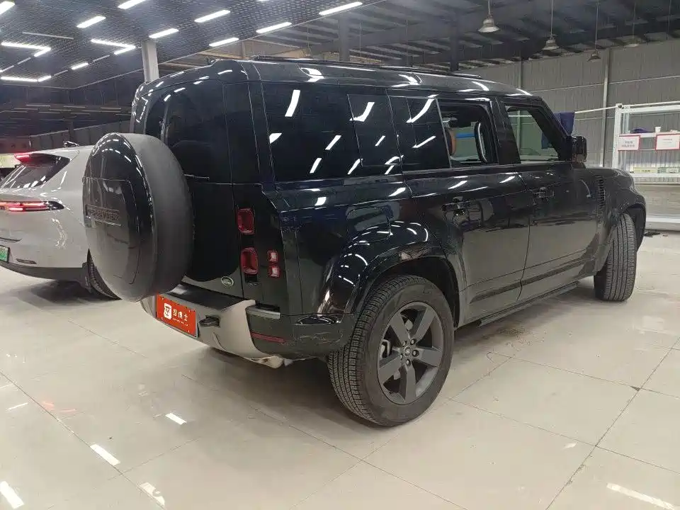 Land Rover Defender — миниатюра 8
