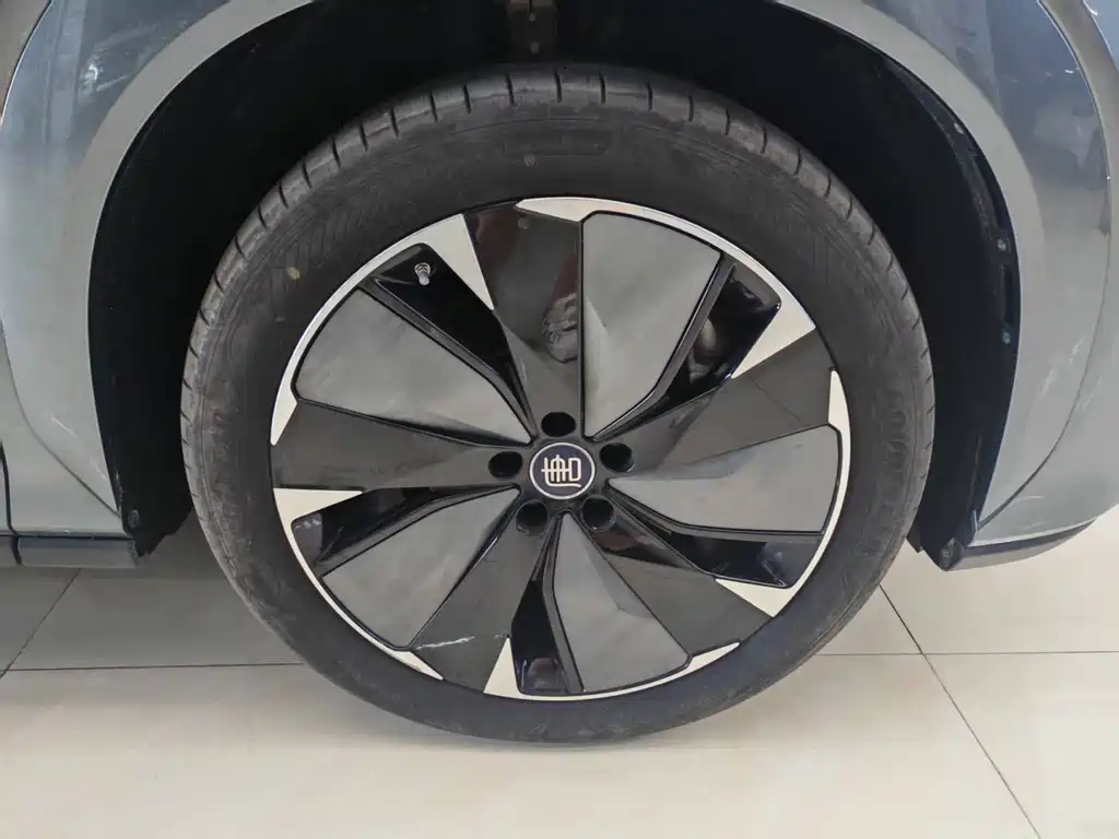BYD Tang L — миниатюра 28