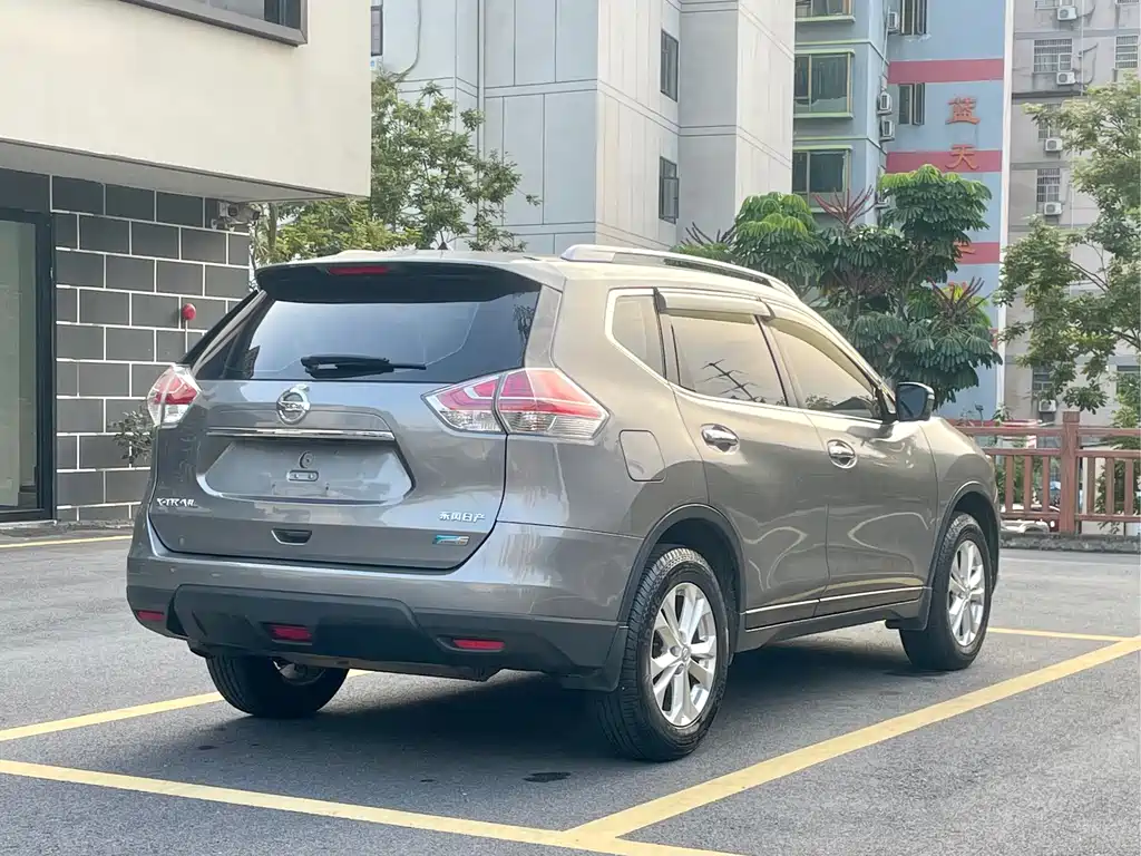 Nissan X-Trail — миниатюра 4