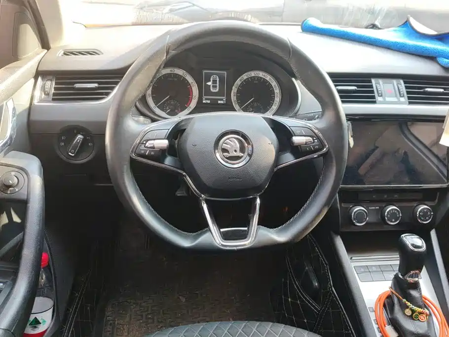 Skoda Octavia — миниатюра 15