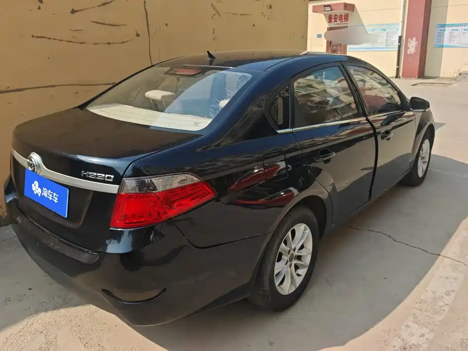 Zhonghua H330 — миниатюра 3