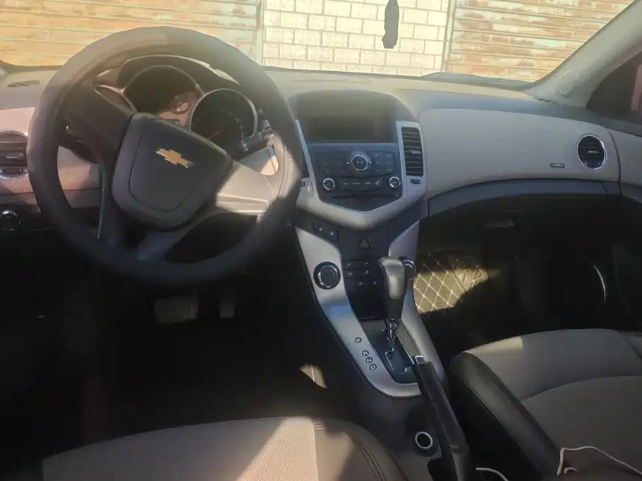 Chevrolet Cruze — миниатюра 12