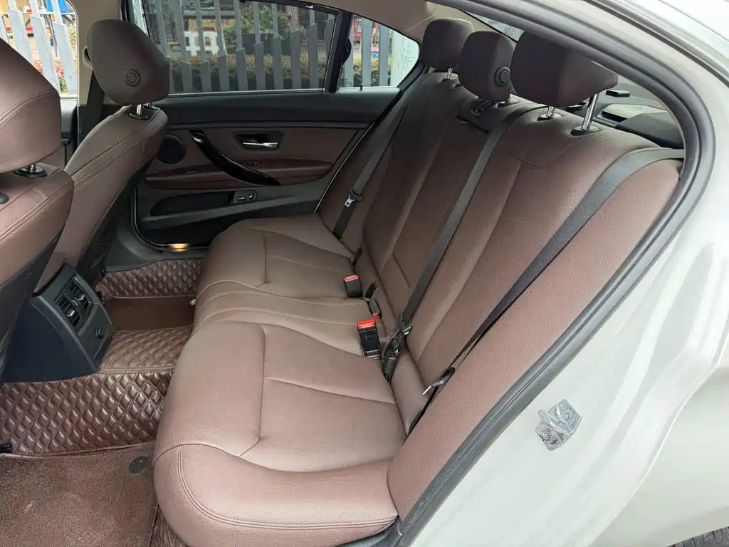 BMW 3 Series — миниатюра 12